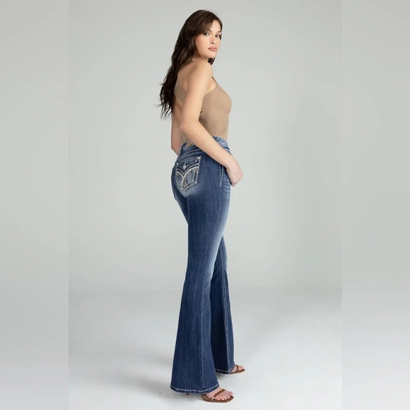 NWT Miss - Me mid-rise flare jean Sz : 28x32 - Picture 2 of 11
